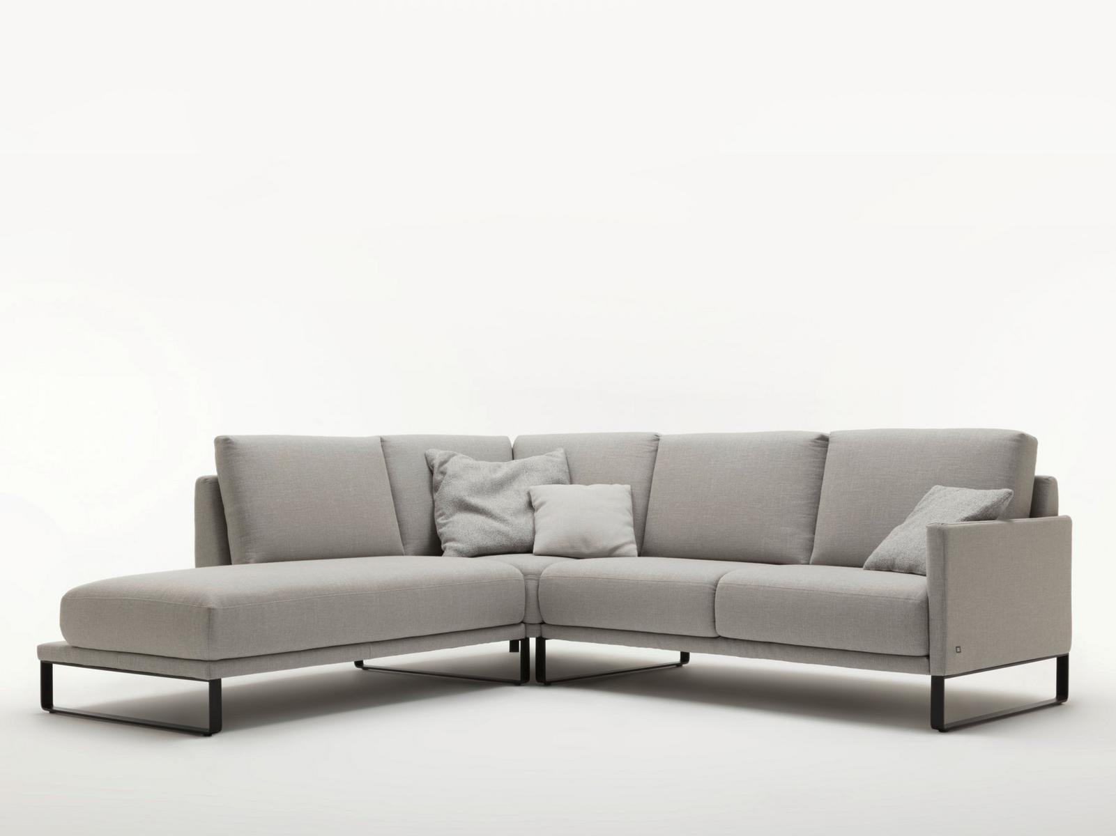Sled base sectional fabric sofa with chaise longue | 009 Cara by Rolf Benz