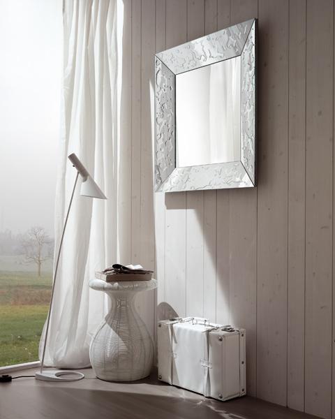 Framed mirror | Gocce by Riflessi