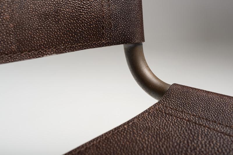 Cantilever Corten™ and tanned leather chair with armrests | Meccanica by Mantellassi 1926