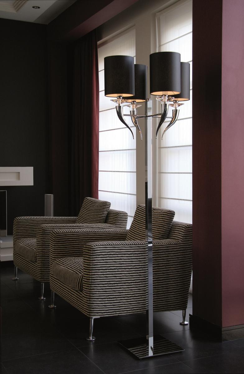 Metal floor lamp with crystals | Loving Arms F4 by Ilfari