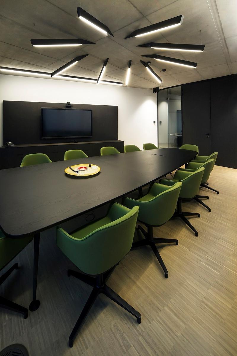 LED aluminium ceiling lamp | Angle Beam by Dark