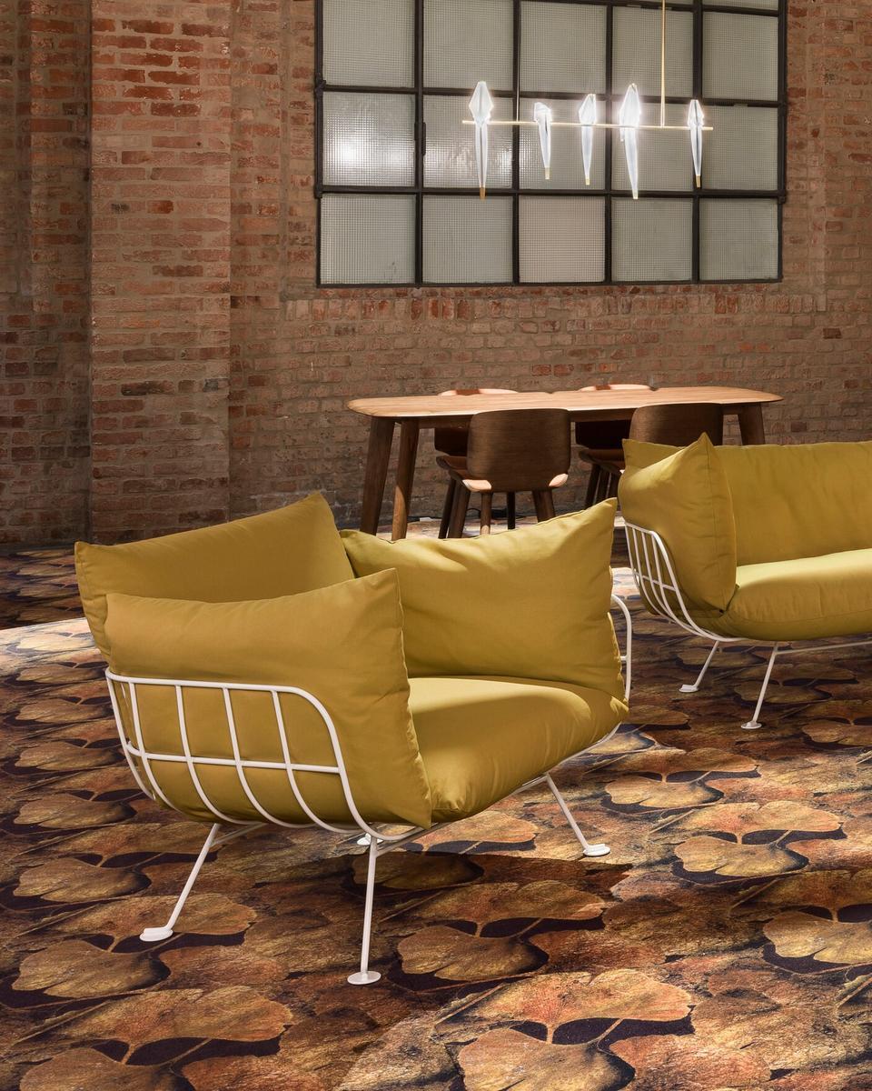 Upholstered armchair with armrests | Nest by Moooi