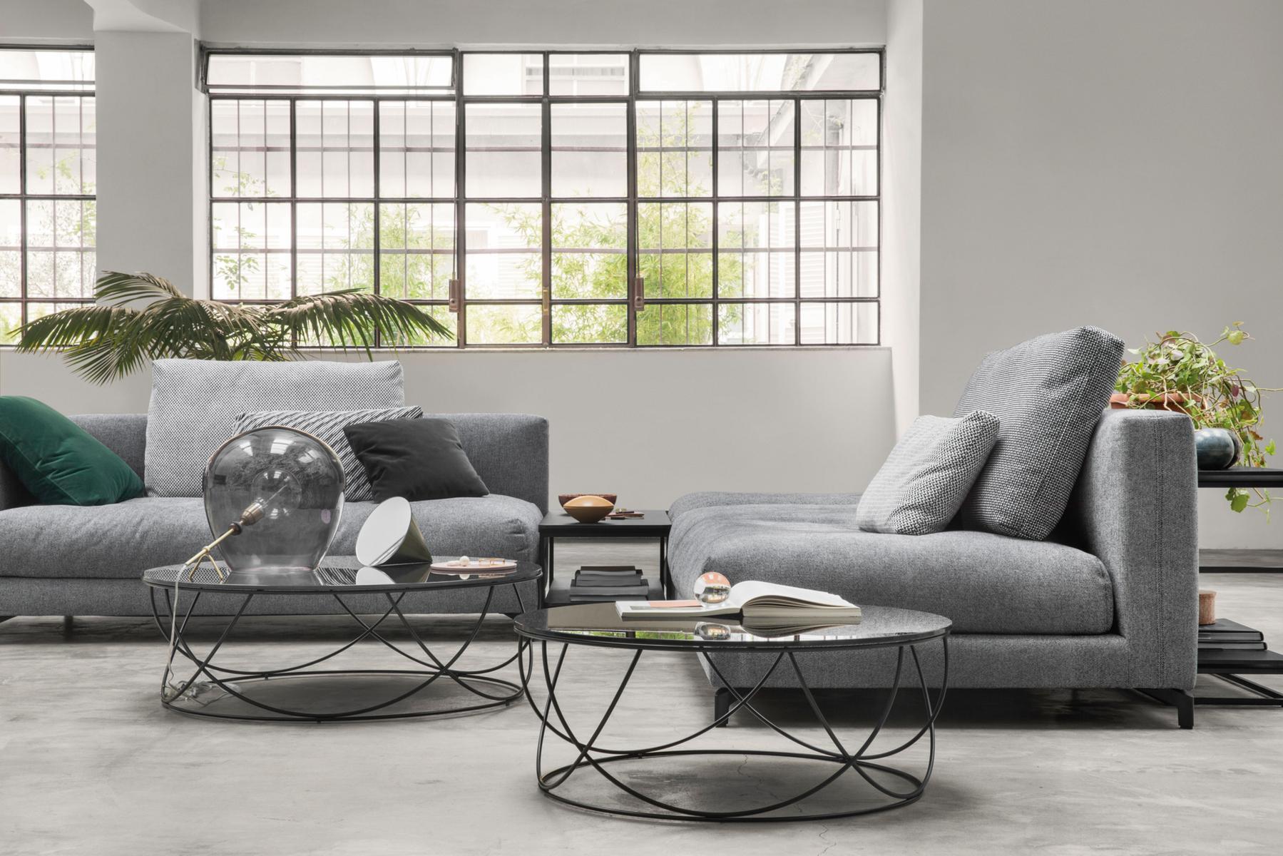 Round glass and steel coffee table | 8770 by Rolf Benz