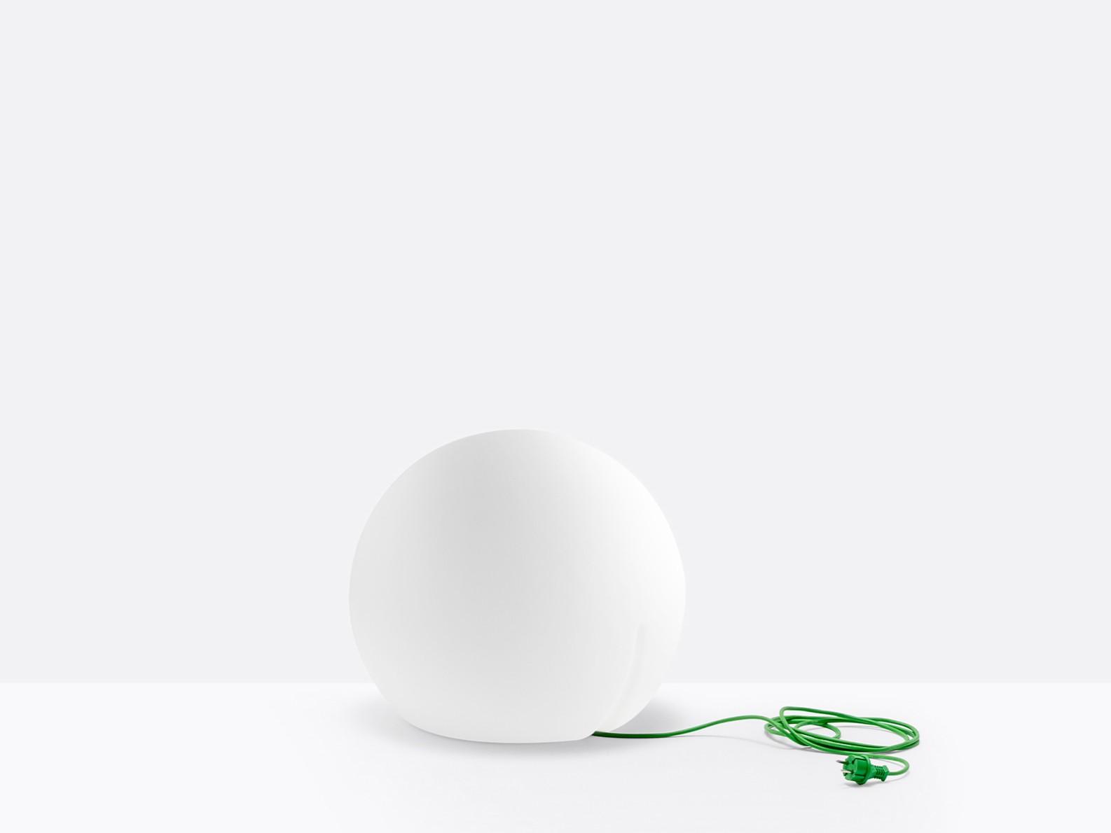 LED floor or suspension lamp in polyethylene | Happy Apple 330e by Pedrali