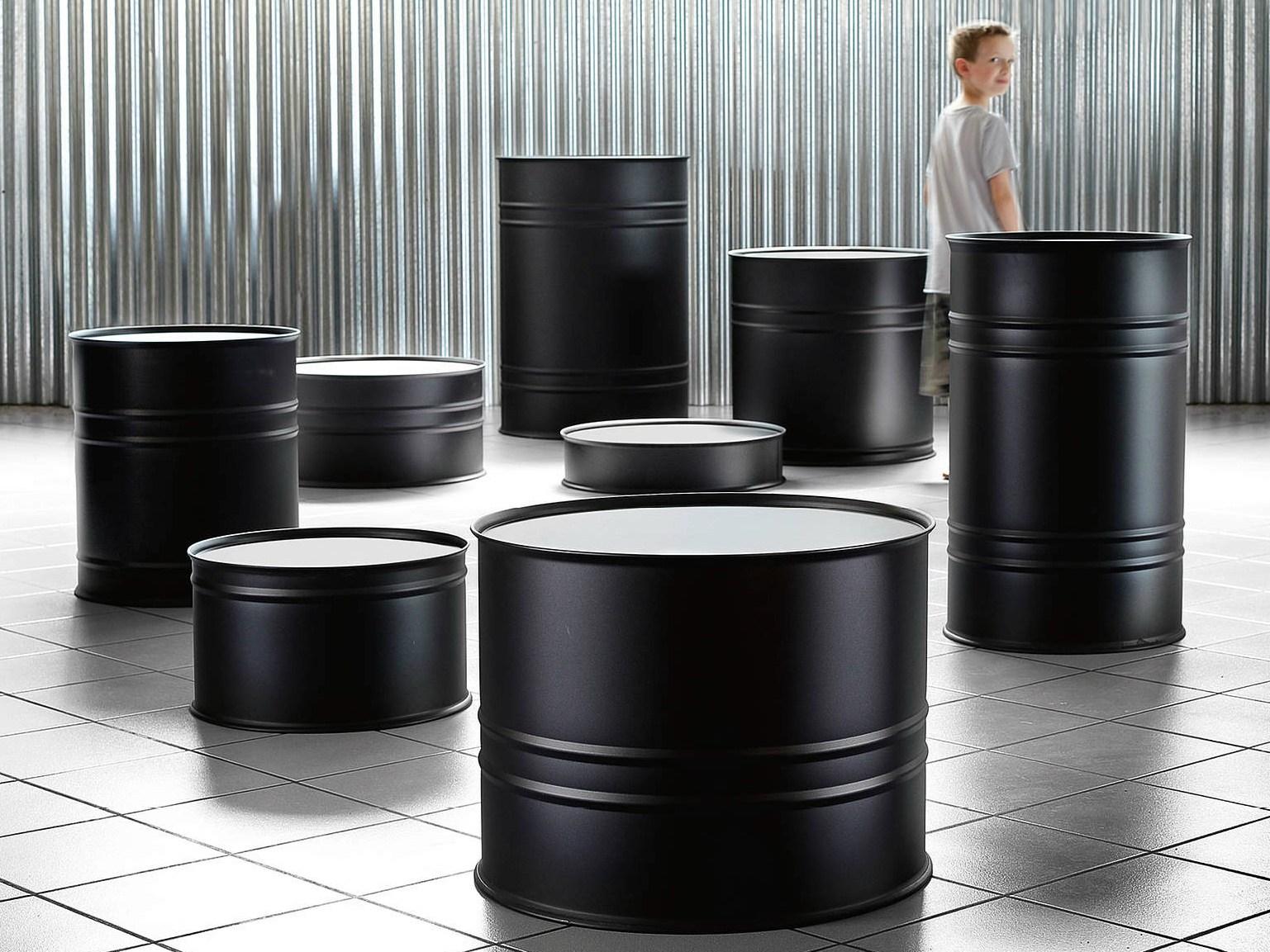 Round iron coffee table | Tank by Zava