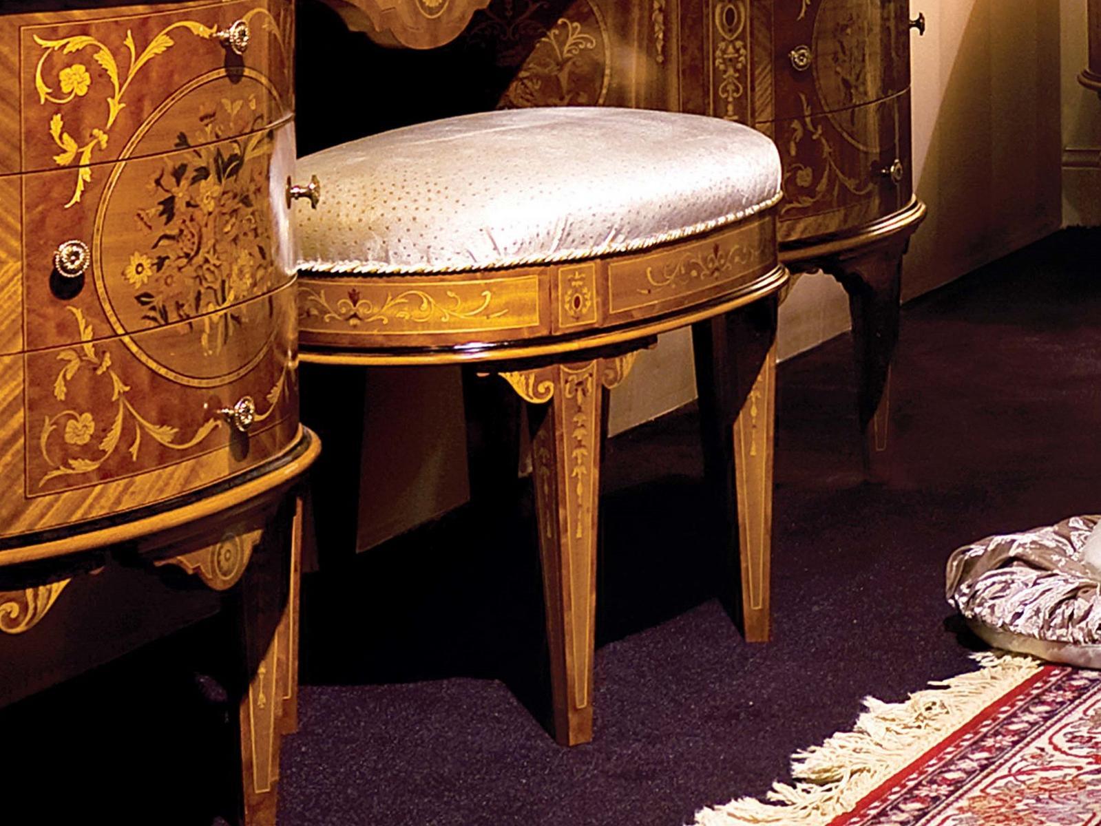 Low fabric stool with integrated cushion | Stile Maggiolini by Ezio Bellotti