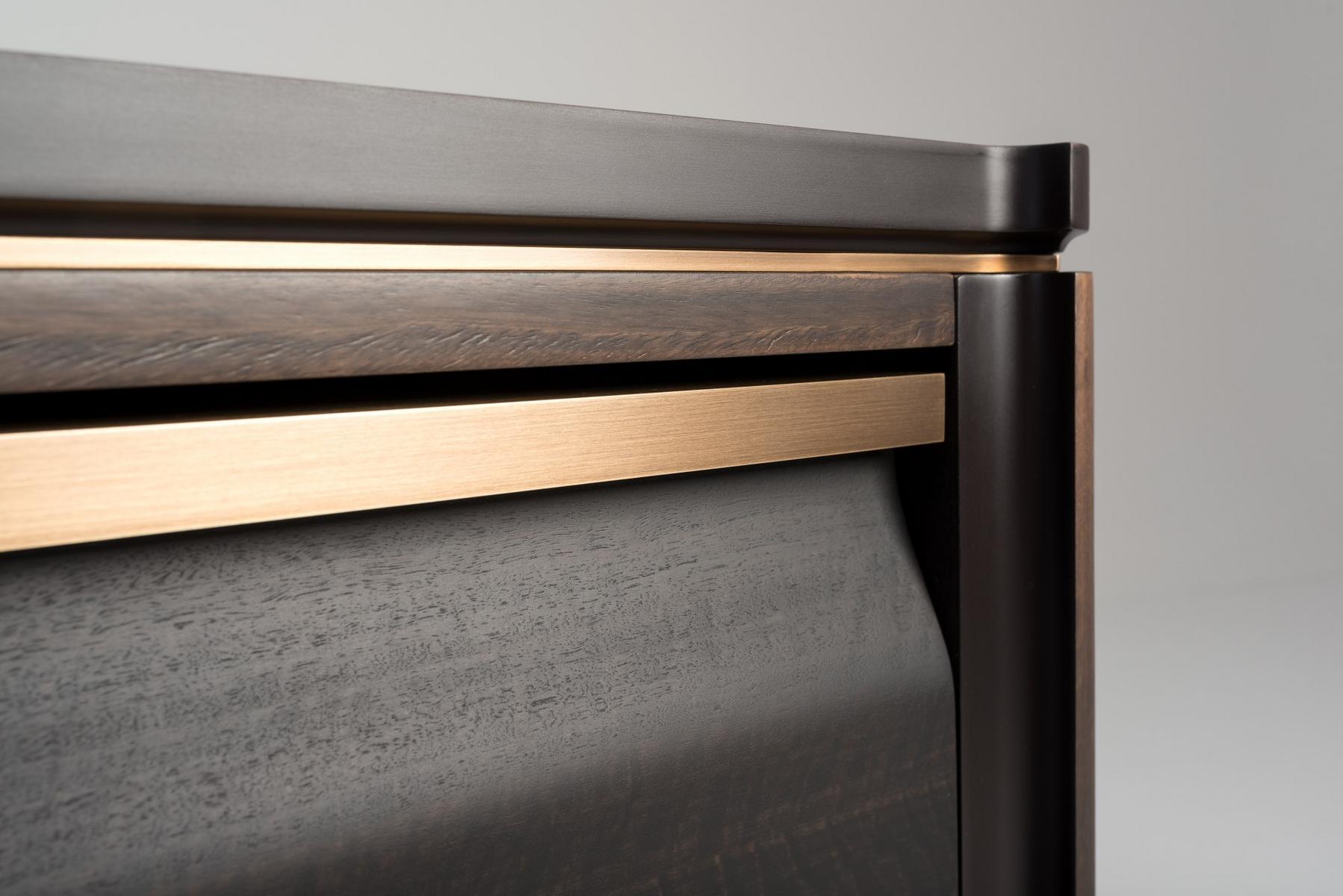 Eucalyptus chest of drawers with integrated handles | Ercole by Mantellassi 1926