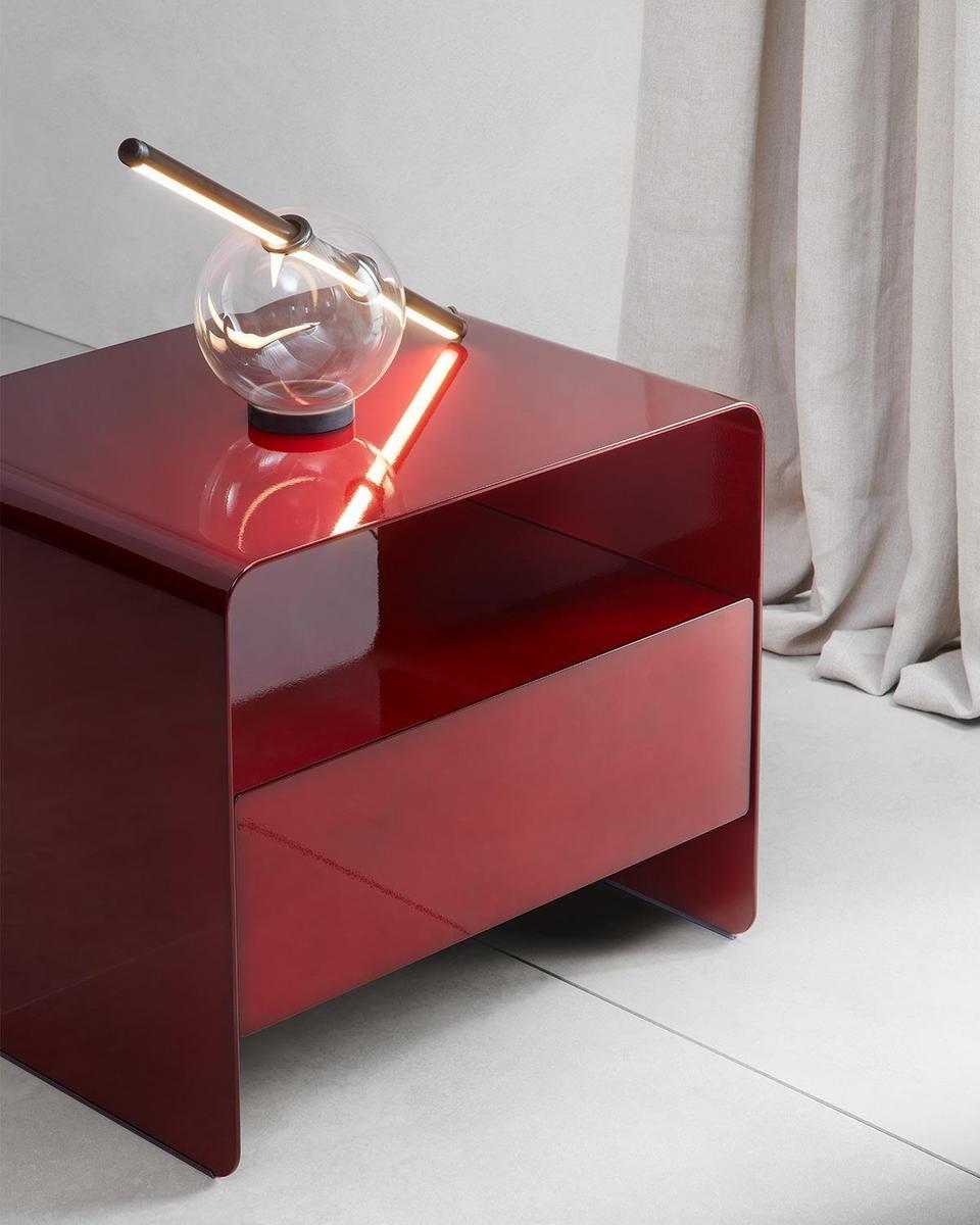 Rectangular metal bedside table with drawers | Foglio by Flou