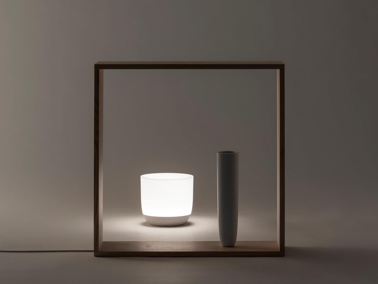 LED direct light table lamp | Gaku Wire by Flos