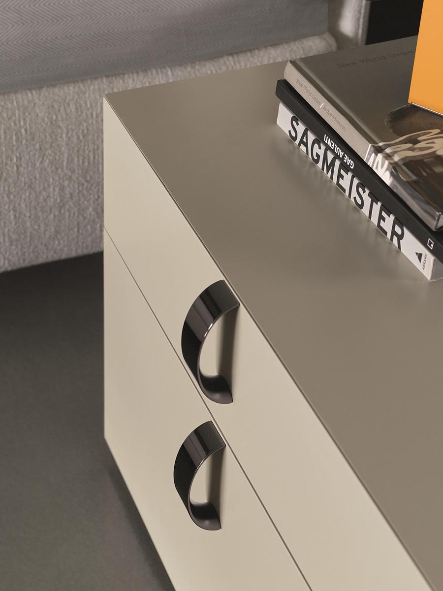 Bedside table with drawers | Splendor by Flou