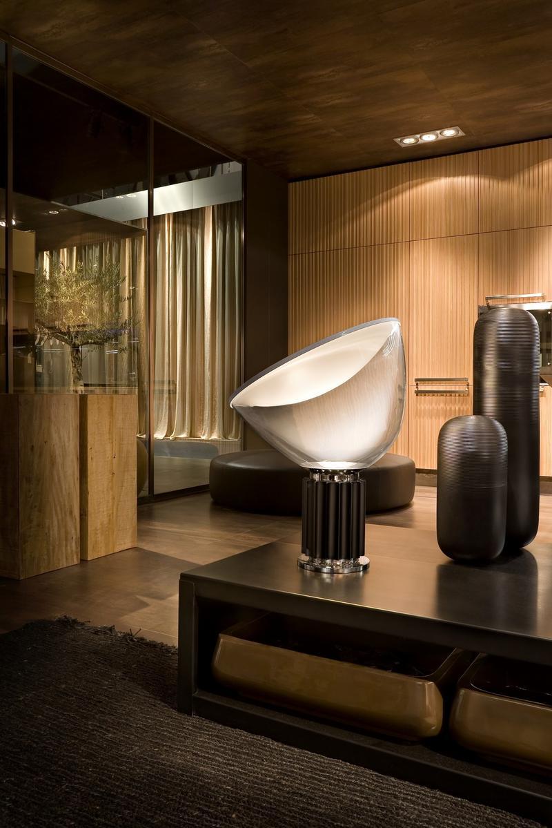 LED indirect light glass and aluminium table lamp | Taccia by Flos