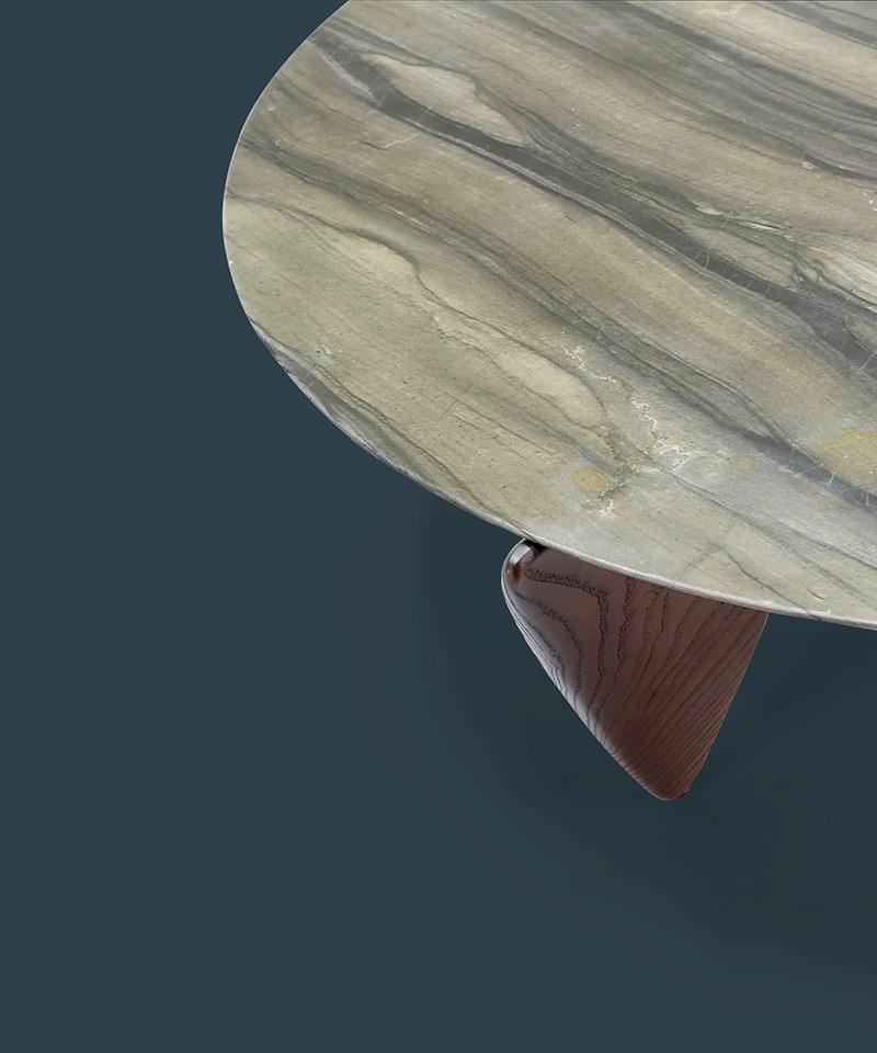 Carrara marble coffee table | Brock by Borzalino