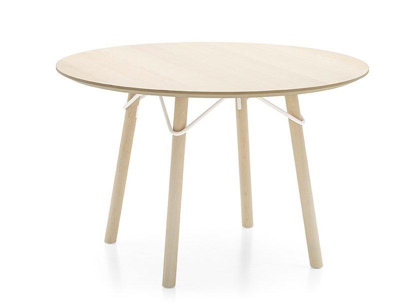 Round wood veneer table | Tria by Connubia