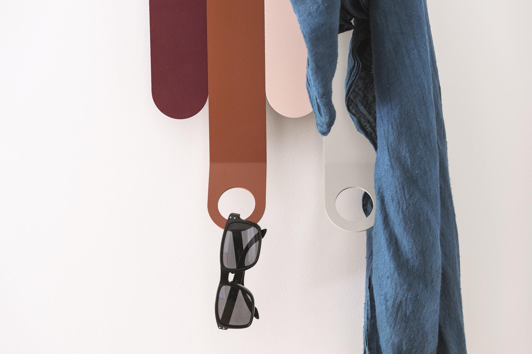 Wall-mounted plate coat rack | Skyline by Calligaris