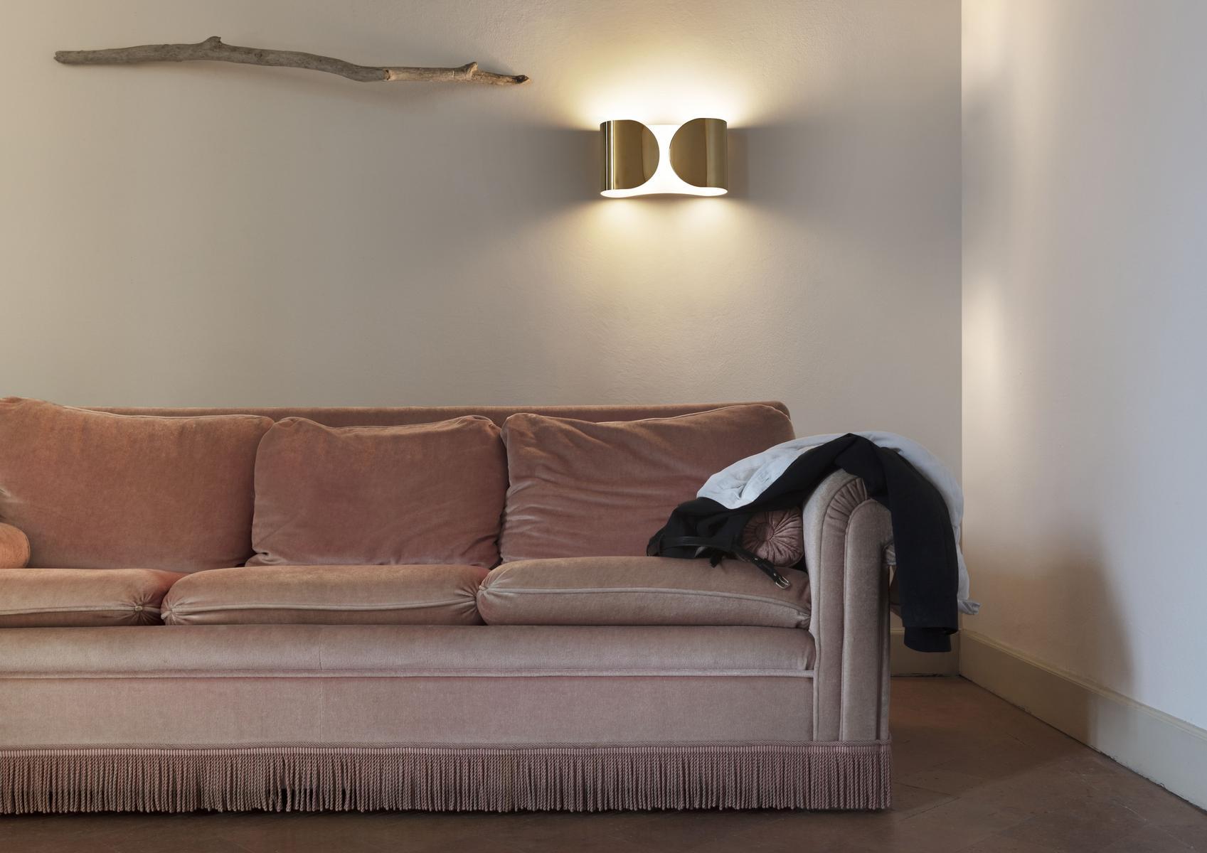 Powder coated steel wall lamp | Foglio by Flos