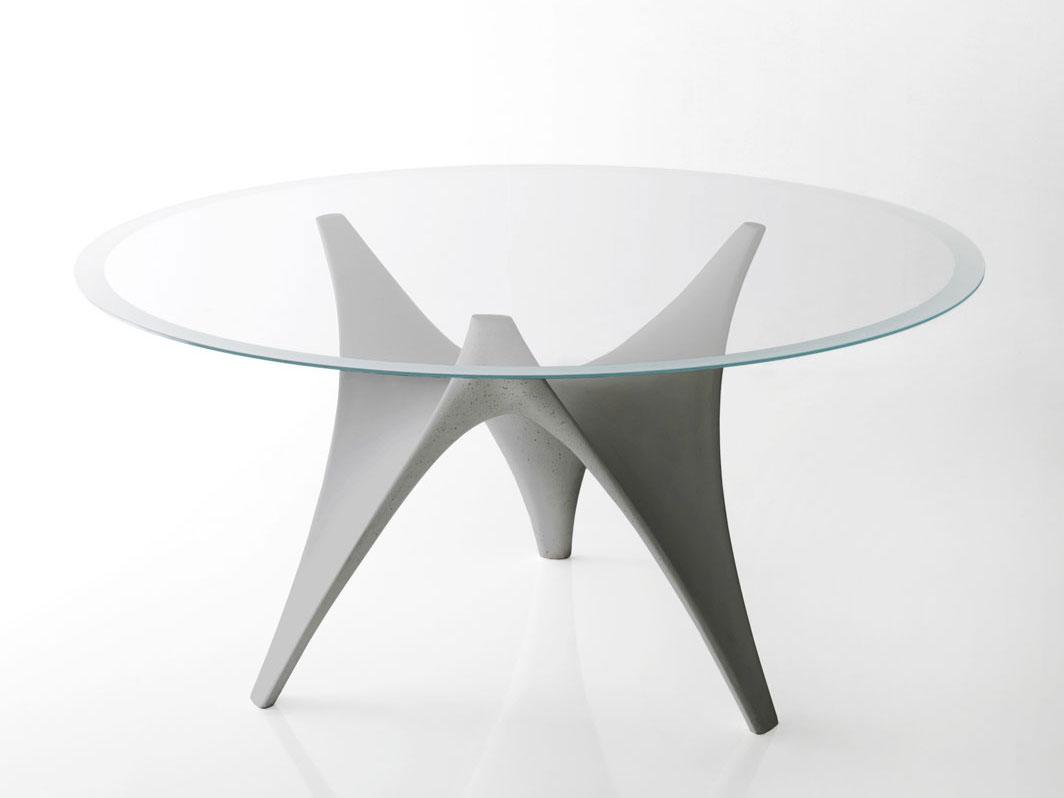 Round glass table | Arc by Molteni