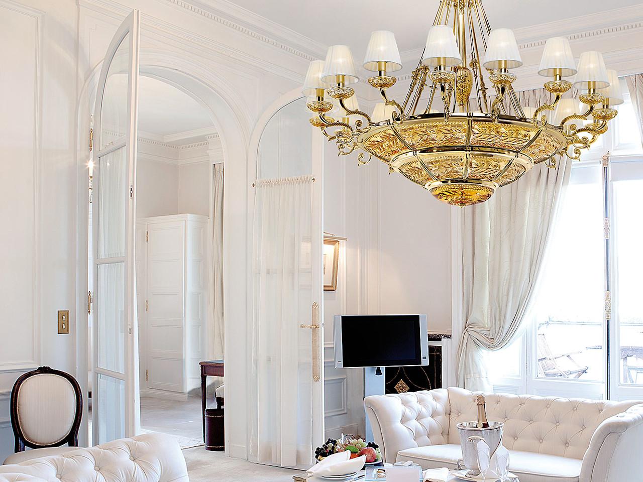 Shaded gold plated chandelier with amber crystal and shades | Michelangelo 3999/14+16 by Possoni Illuminazione