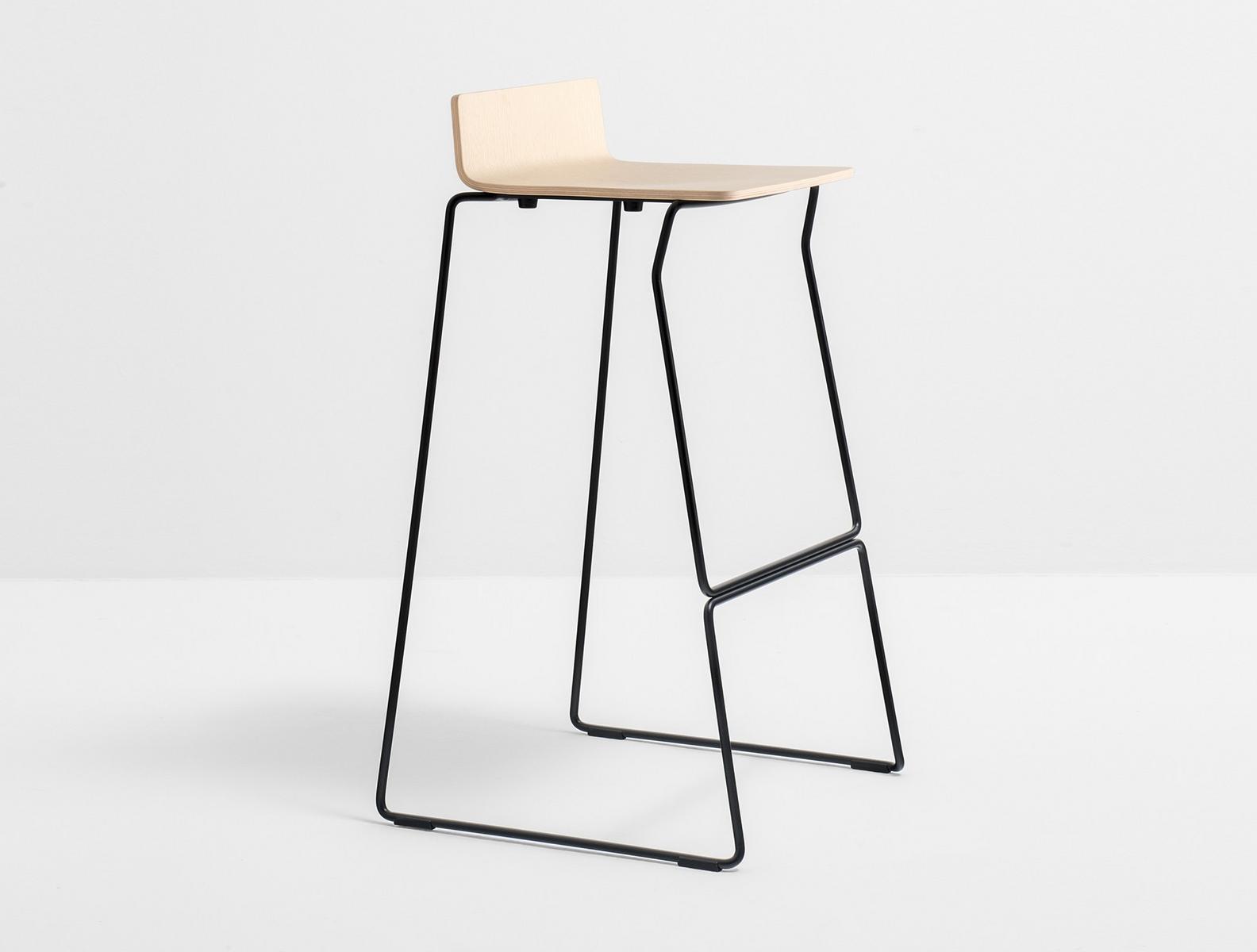 Sled base barstool with footrest | Osaka Metal 5717 by Pedrali