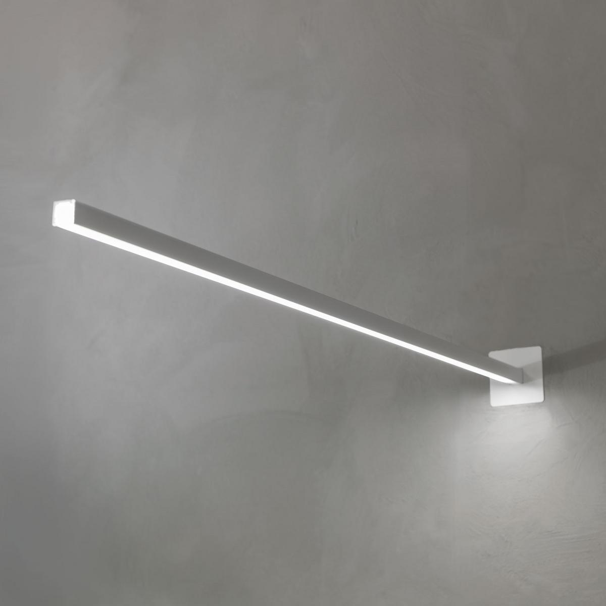 LED aluminium wall lamp | Linescapes Cantilevered by Nemo