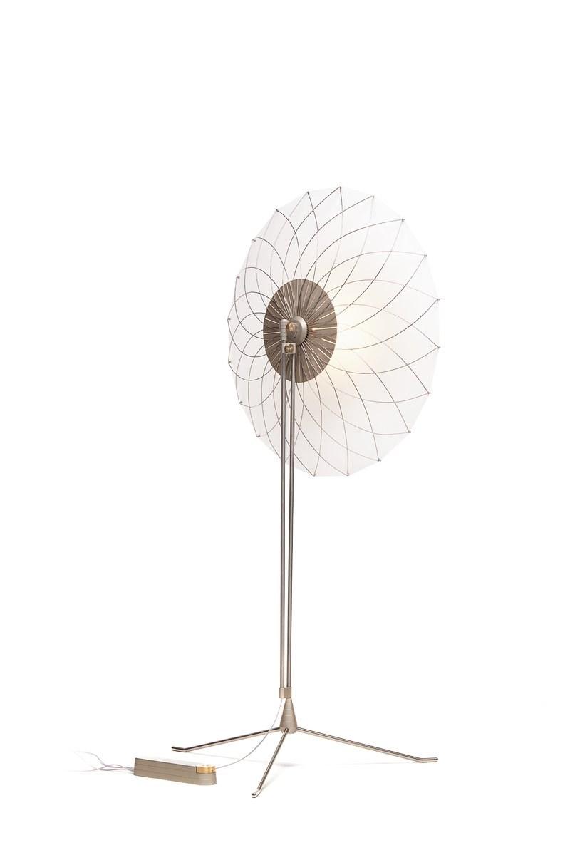 Metal floor lamp | Filigree by Moooi