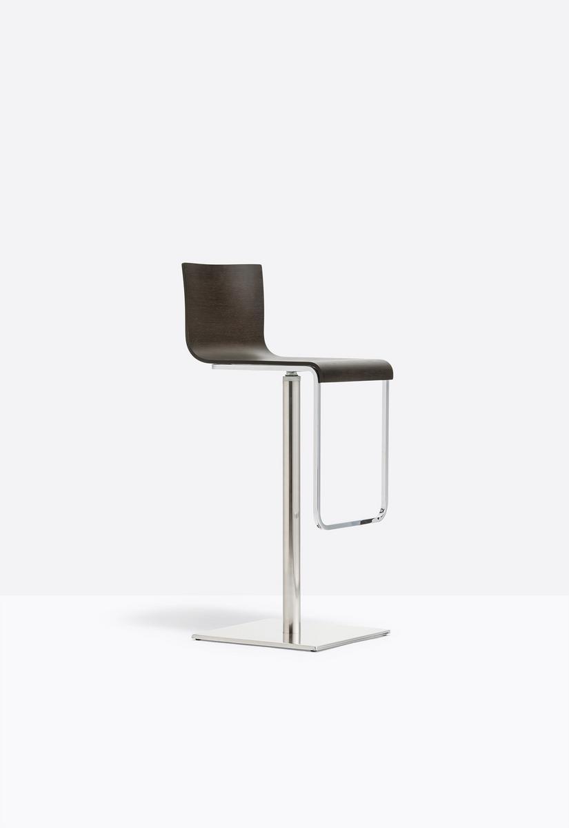 High swivel stool with footrest | Kuadra 4408 by Pedrali