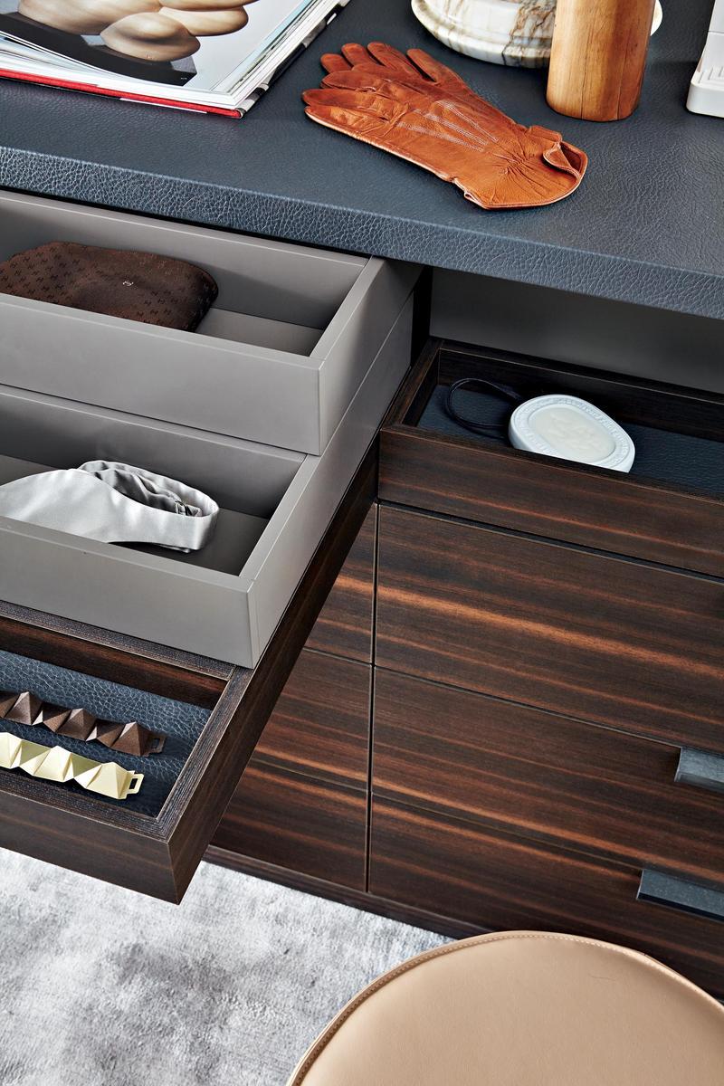 Wooden chest of drawers | Gliss Master Island by Molteni