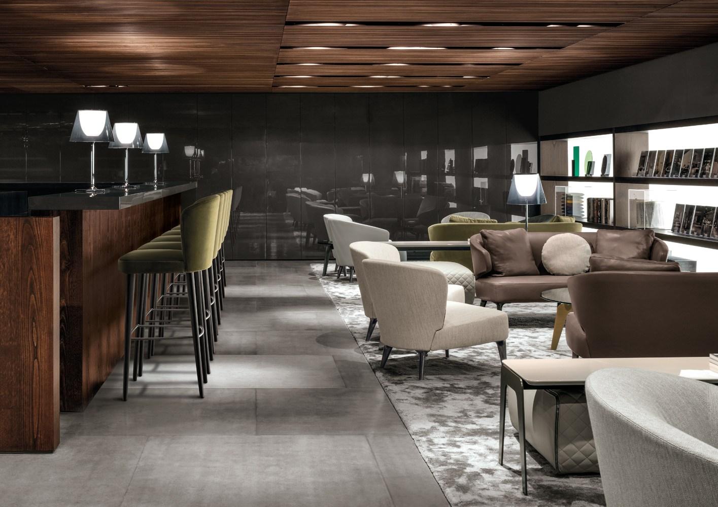 High stool with back | Aston by Minotti