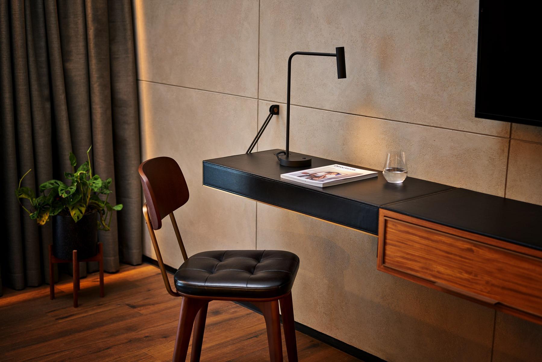 LED adjustable aluminium table lamp | Enna Desk by Astro lighting
