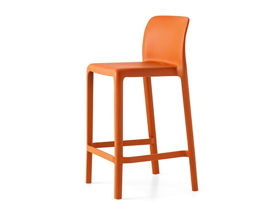 High polypropylene stool with footrest | Bayo by Connubia