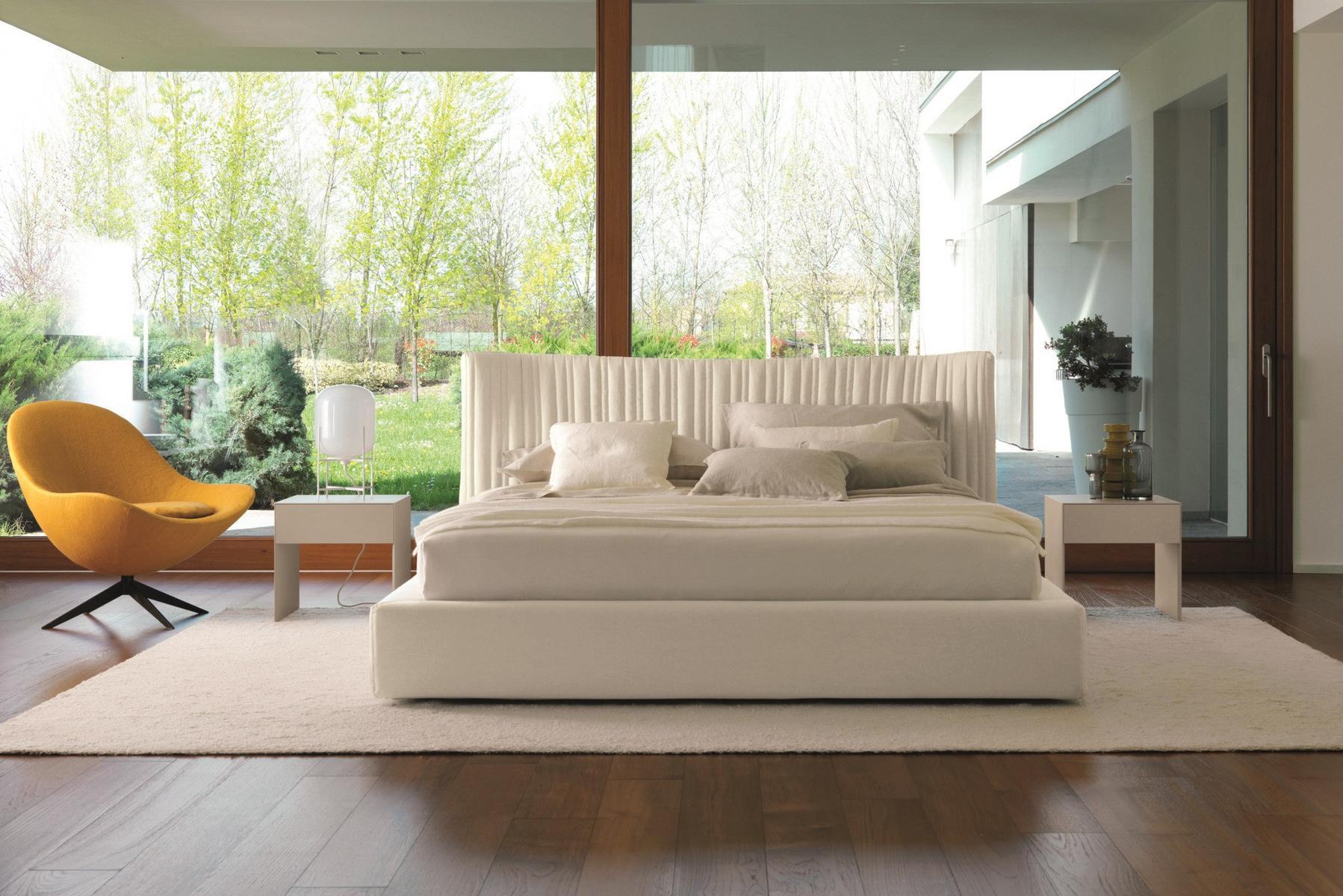 Armchair with 4-spoke base | Soor by Desiree