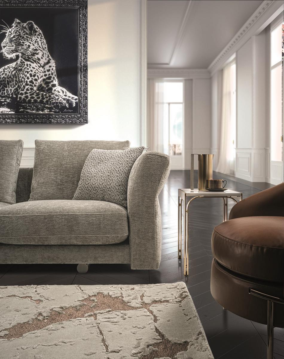 Sectional leather sofa | Riverside by Longhi