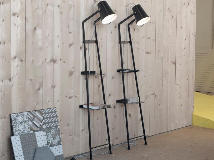 Direct light painted metal floor lamp | Alfred by Karman