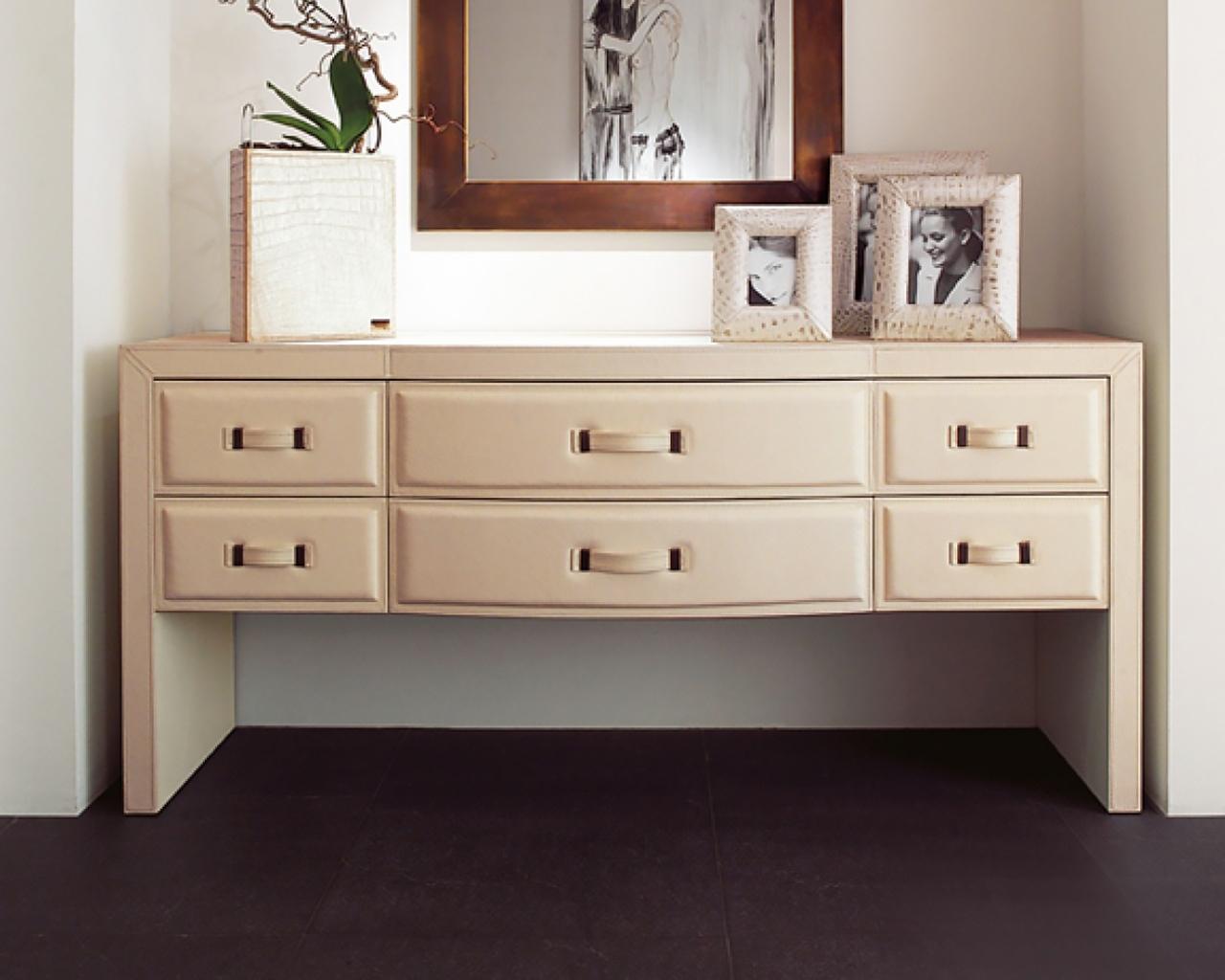 Nabuk chest of drawers in a classic style | Zion by Rugiano