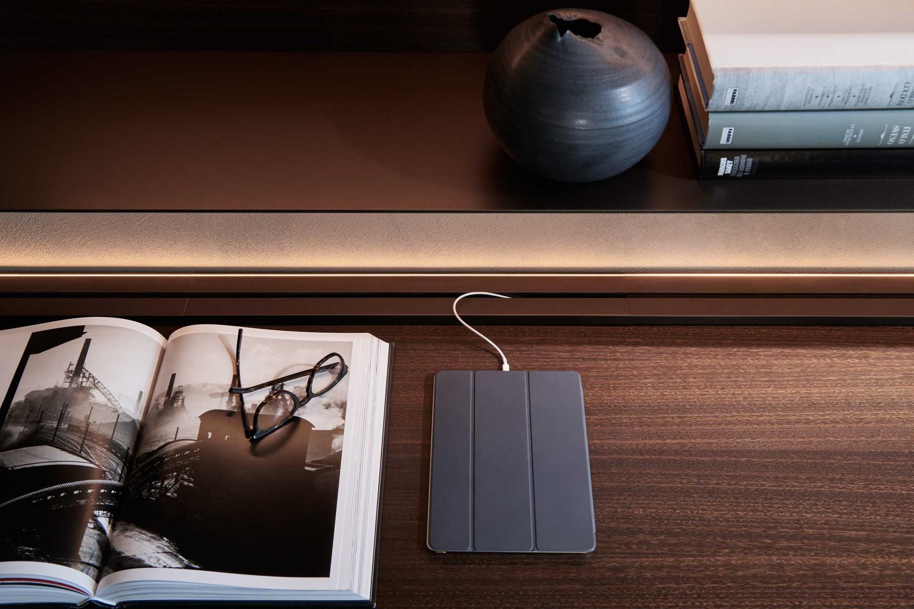 Sectional wooden storage wall with integrated lighting | Pass-word Evolution by Molteni