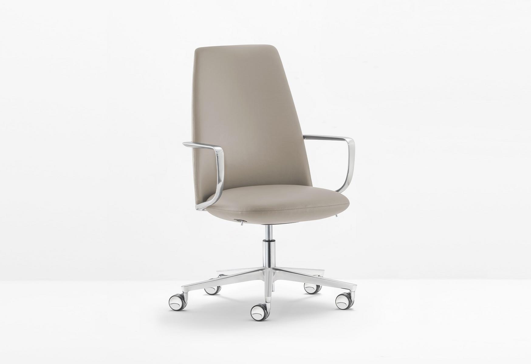 Executive chair with 5-spoke base | Elinor 3755 by Pedrali