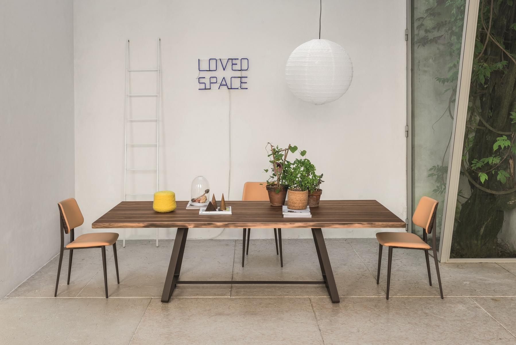 Rectangular solid wood table | Alfred by Midj