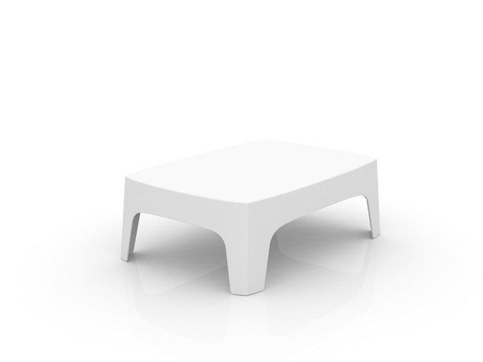 Low rectangular garden side table | Solid by Vondom