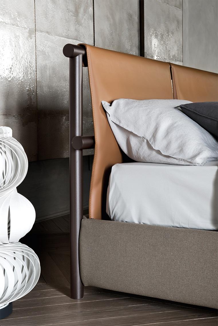 Leather bed with removable cover | Jetty by ALF Dafre