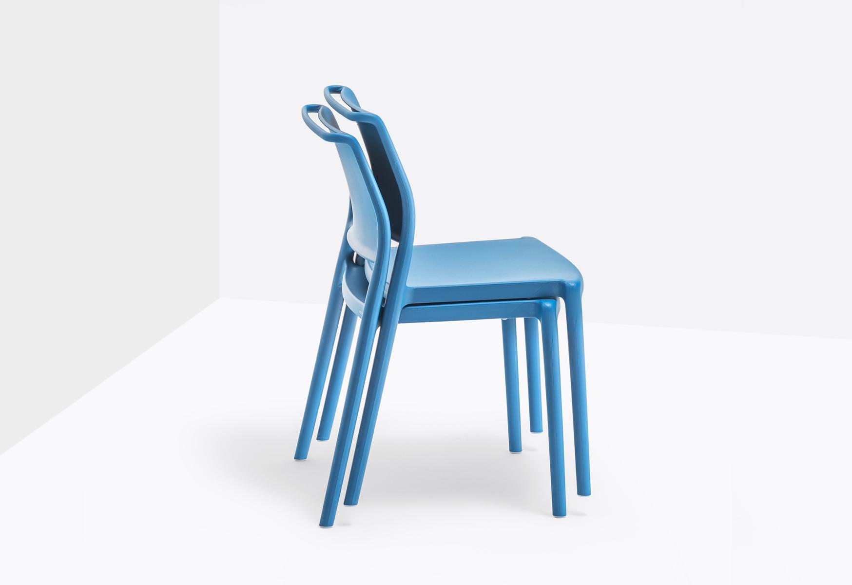 Stackable polypropylene chair | Ara 310 by Pedrali