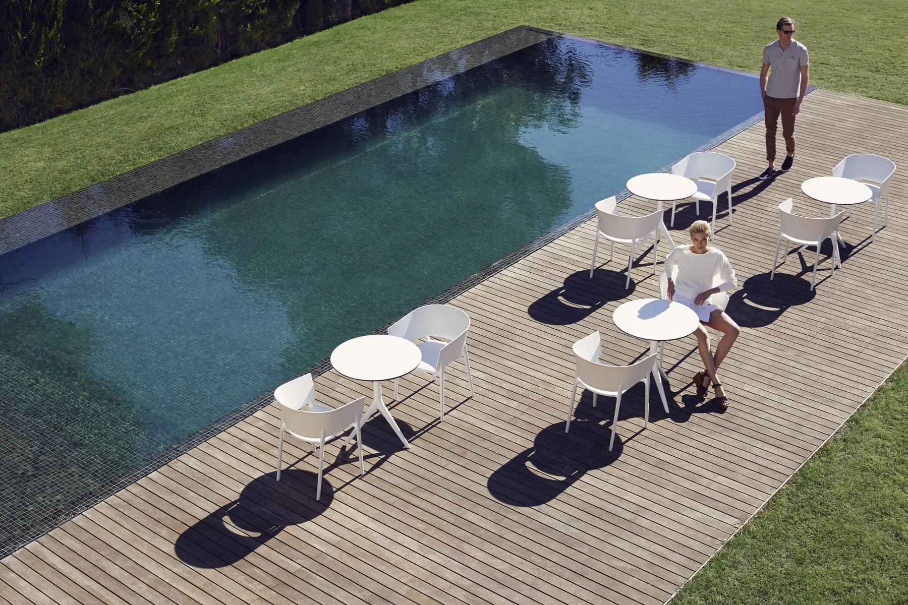 Folding round table | Mari-sol by Vondom