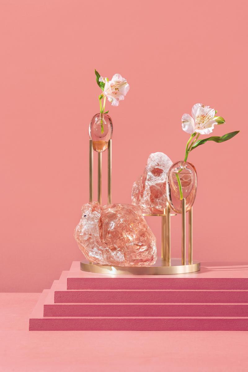 Glass and brass vase | Metamorfosi by Visionnair