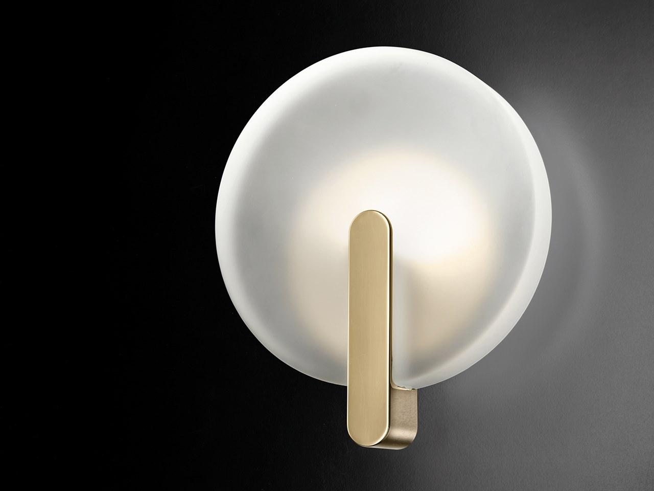 LED satin glass wall lamp | Sinua by Italamp
