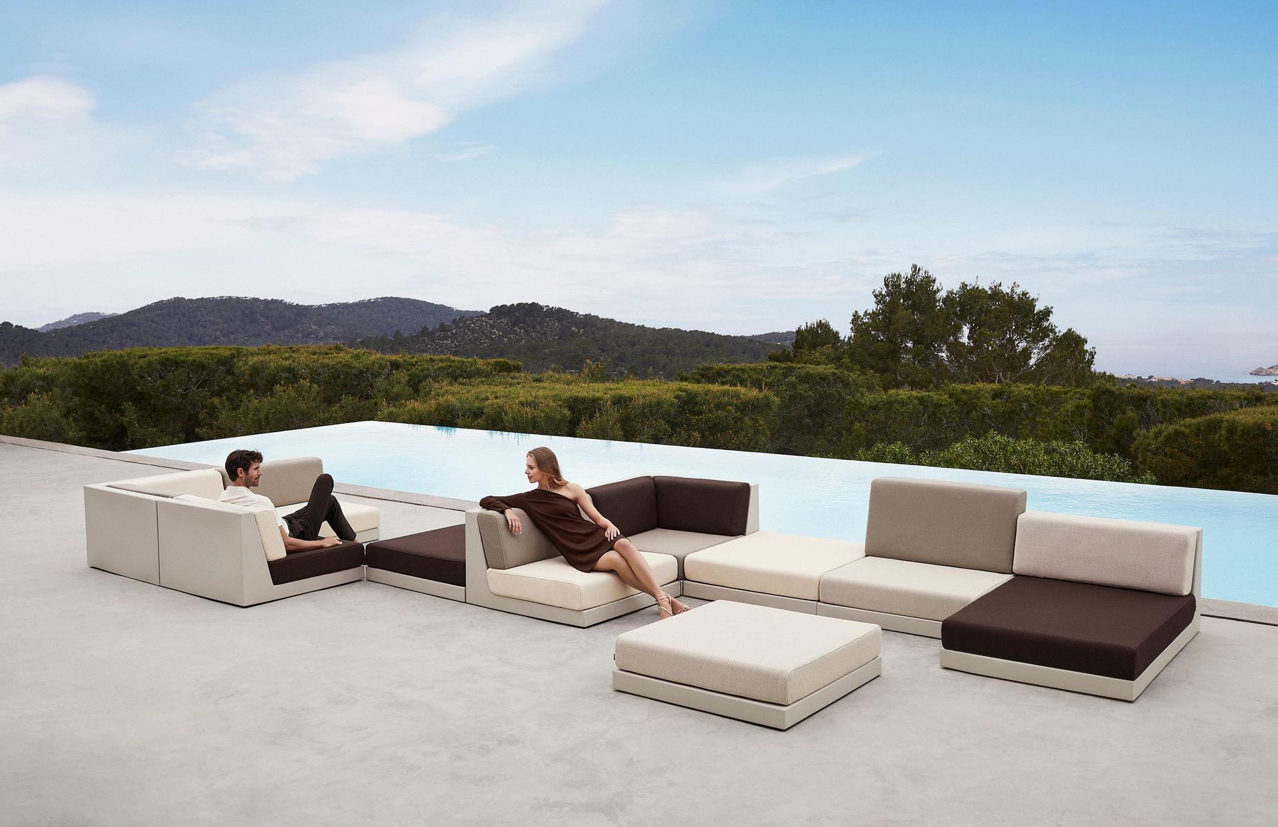 Modular fabric garden sofa | Pixel by Vondom