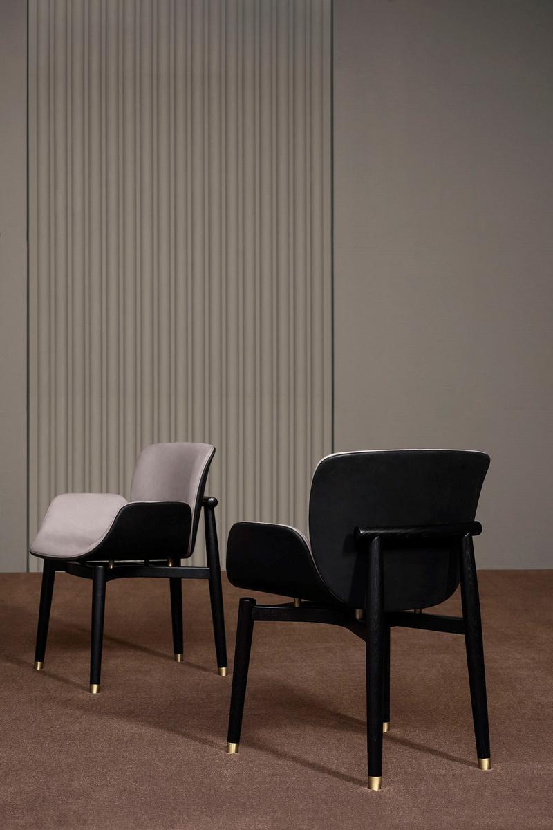 Upholstered nabuk chair with armrests | Jorgen by Baxter