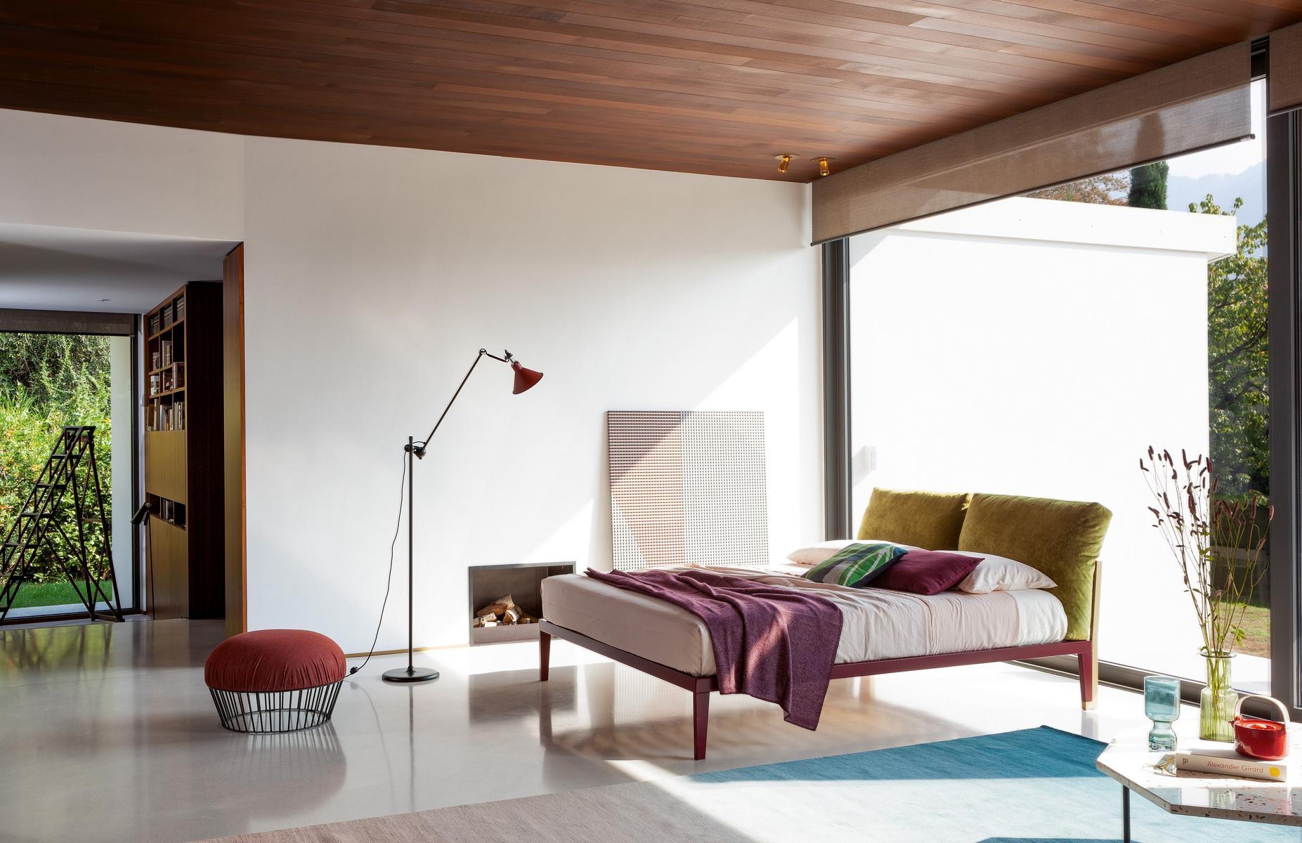 Double bed with upholstered headboard | Moglie E Marito by Bonaldo