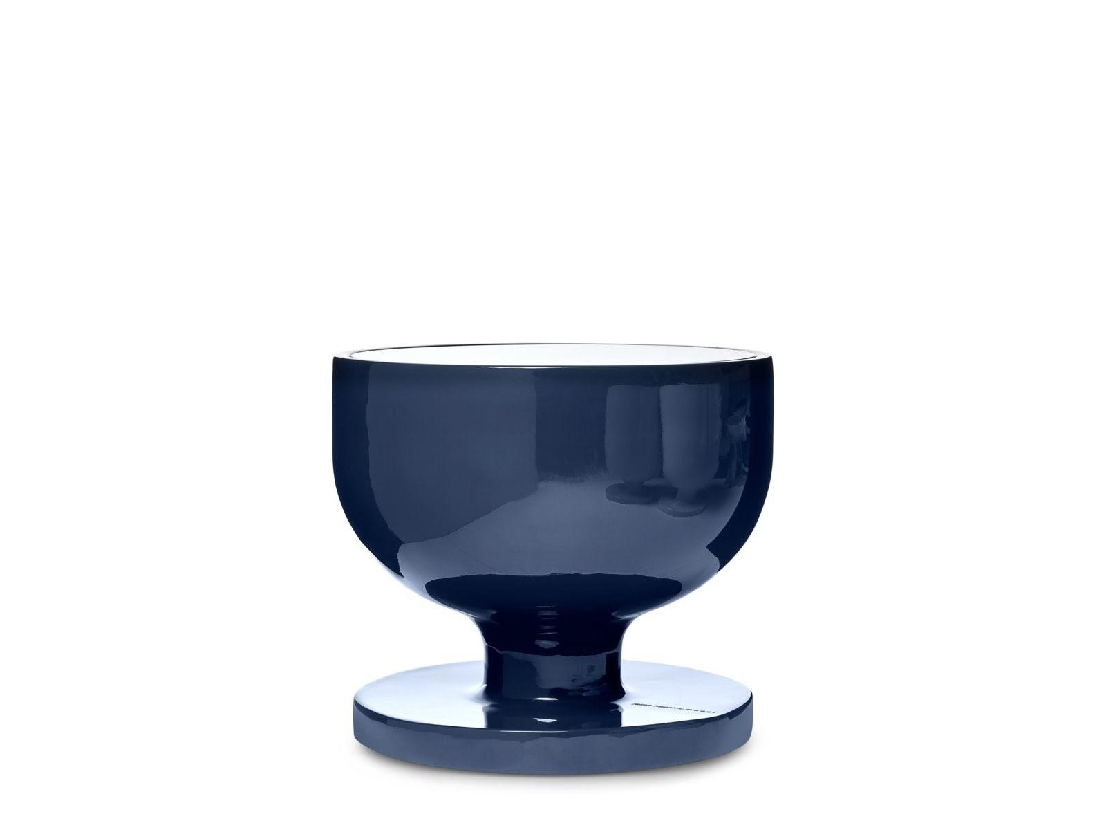 Low round glass-fibre coffee table | Elements 007 by Moooi