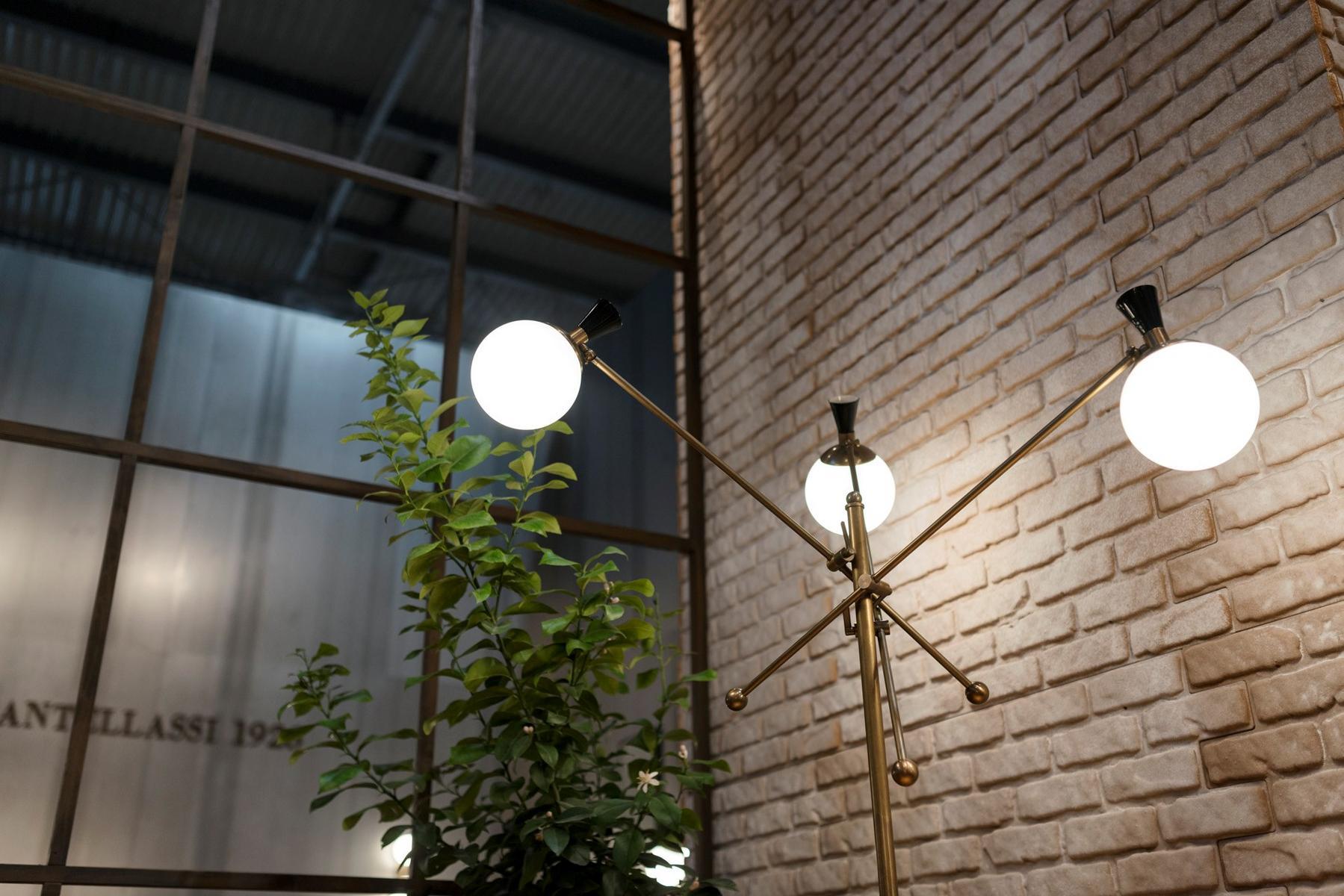 Brass and glass floor lamp | Igloo by Mantellassi 1926