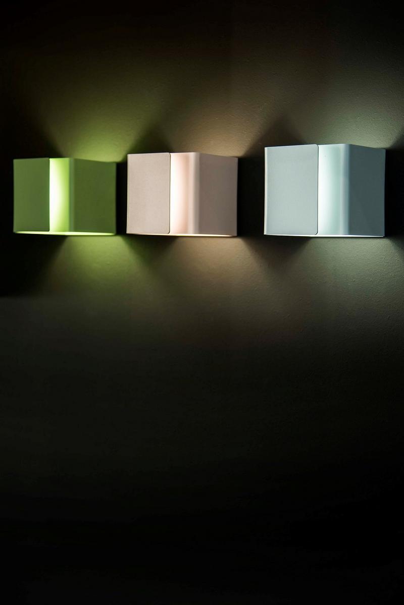 Direct-indirect light aluminium wall light | Ding by Dark