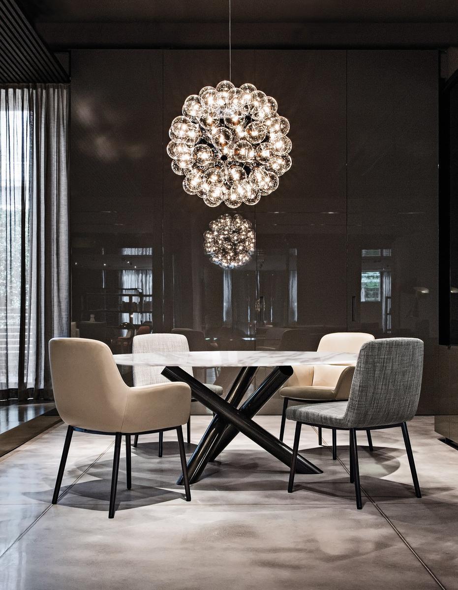 Table | Van Dyck by Minotti