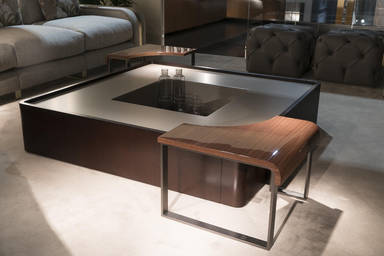 Triangular metal side table and walnut top | Tulip by Bruno Zampa